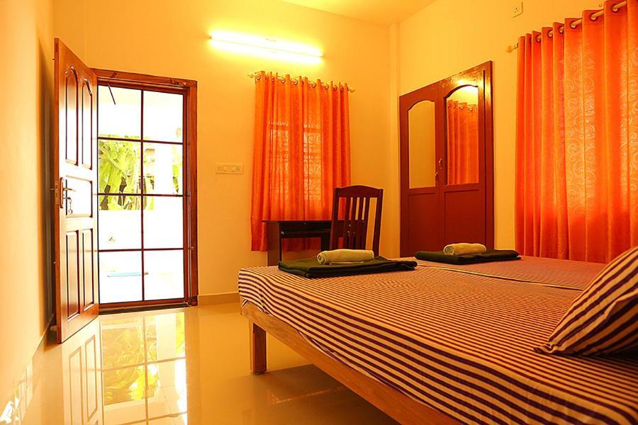 Aleenas Homestay Kochi Extérieur photo